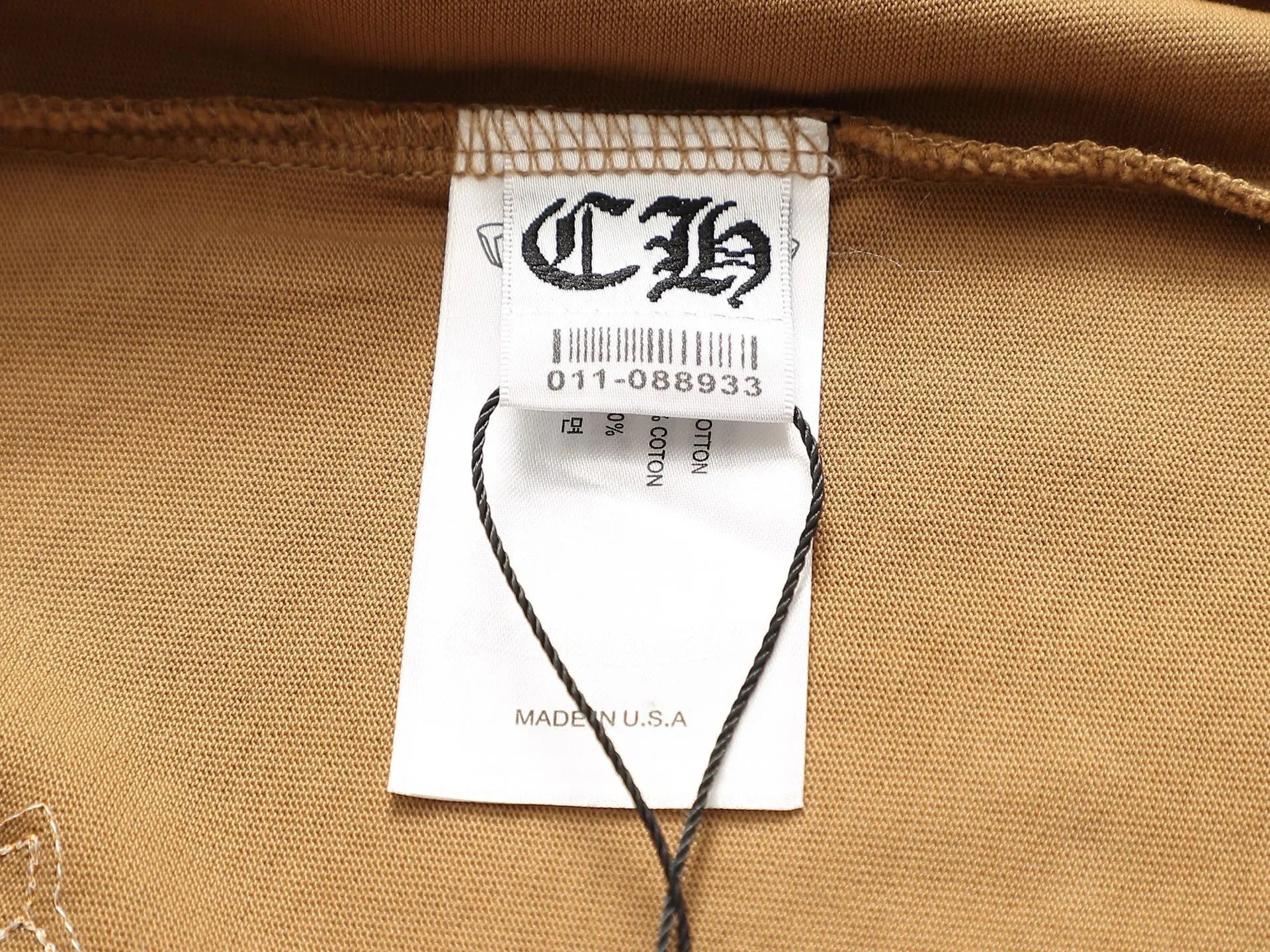 🅿️220 Chrome hearts ch Chrome hearts cross leather short-sleeved T-shirts. Large version. Loose and stylish. The difference is the low version, the slim version, the upper body and the crotch. 100% commitment: top quality, not fast food. The highest version on the market. Top quality, 320 grams. 26 custom-dyed double yarn cotton, same style for men and women, complete with three standards. Color: Black White Khaki Size: XS-L Size chart: